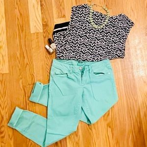 ❤️LAST CHANCE❤️ Michael Kors Black and White Blouse 🖤🤍